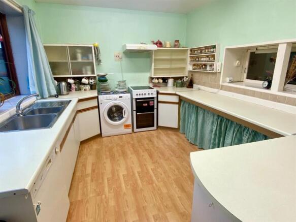 3 bed End of Terrace for sale Image 5