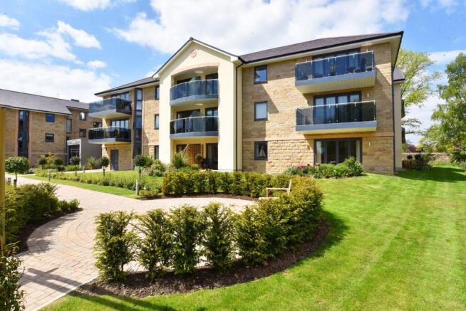 2 bed Apartment for sale Image 11
