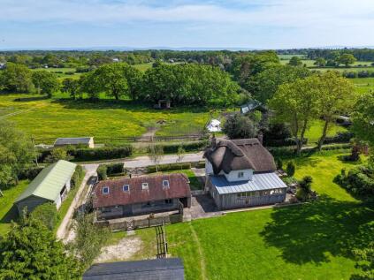 Wooden House Lane, Pilley, Lymington, SO41