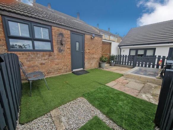 4 bed Detached for sale Image 11