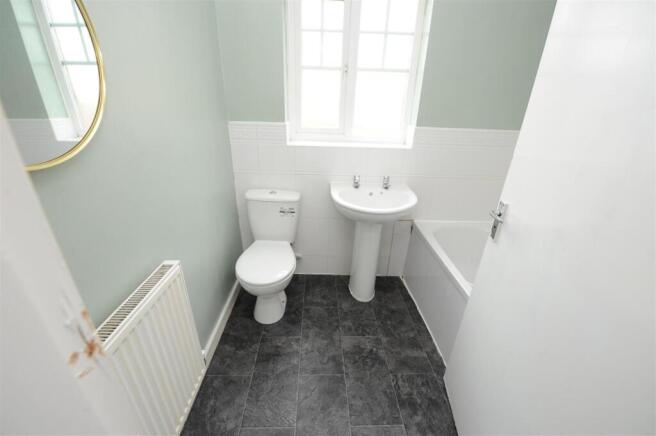 2 bed Semi-Detached for sale Image 10