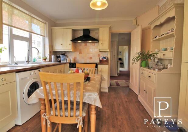 KITCHEN BREAKFAST ROOM