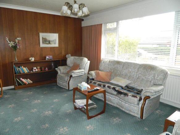 LOUNGE: