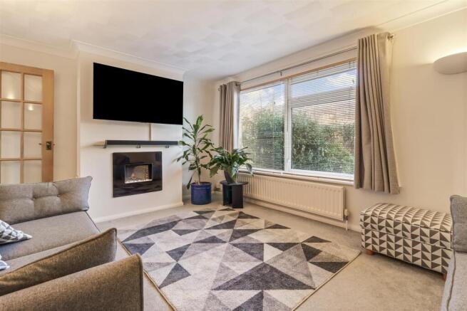 12 Somerset Close-010.JPG