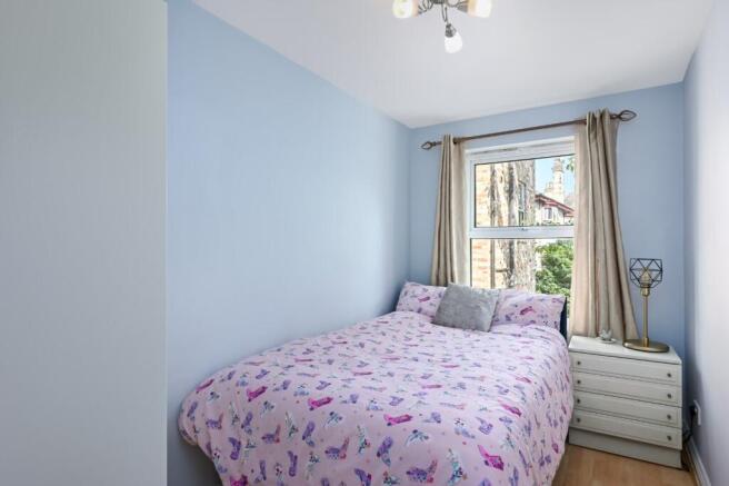 2 bed Flat for sale Image 8
