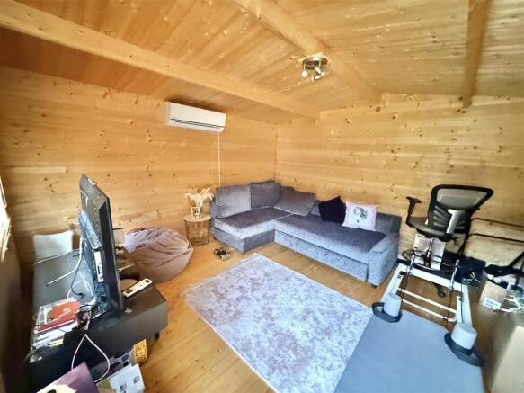 Summer House/Office