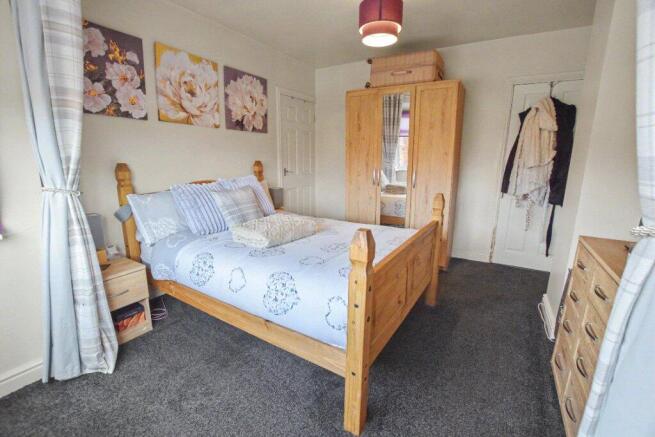 3 bed Semi-Detached for sale Image 6