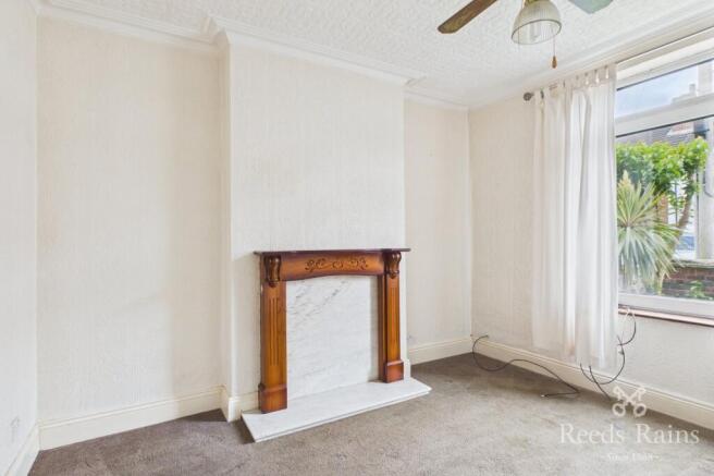 3 bed Terraced for sale Image 4