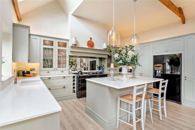 4 bed Detached for sale Image 4