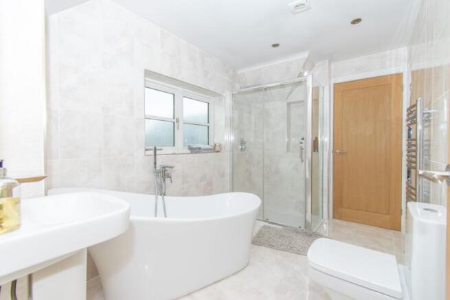 Jack & Jill En-suite