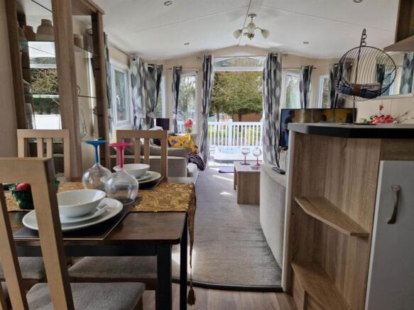 2 bed Mobile Home for sale Image 8
