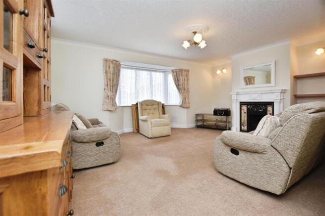 3 bed Detached Bungalow for sale Image 9