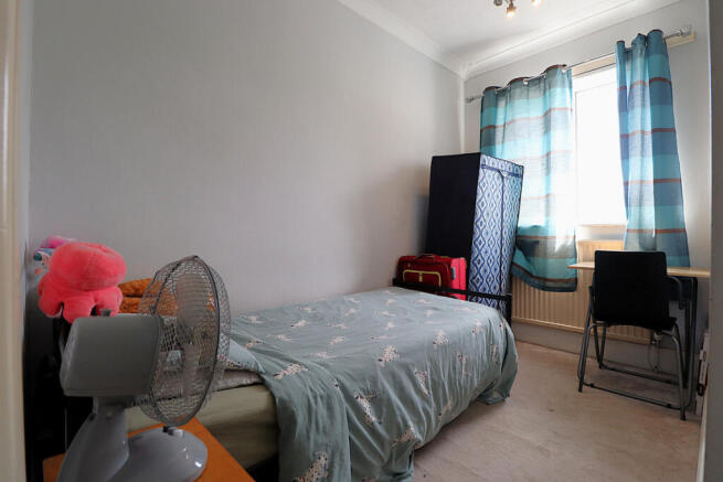 3 bed Terraced for sale Image 9