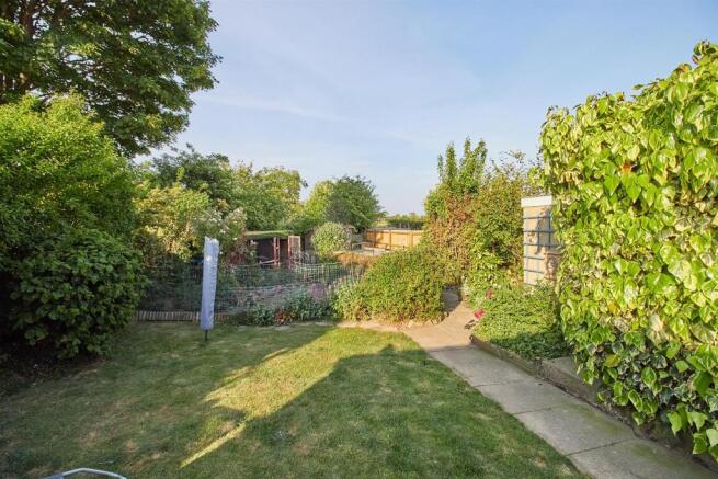 69 Calver crescent 5.jpg