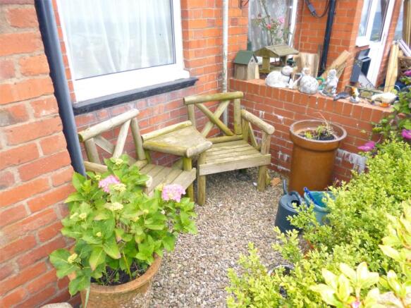Front Garden Seating