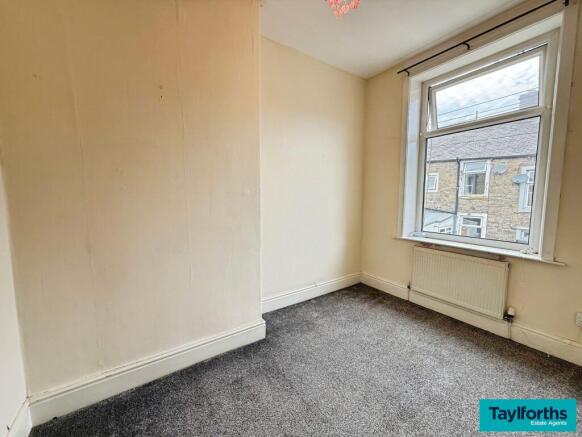 3 bed Terraced for sale Image 8