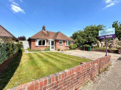 Flaxman Avenue, Chichester, West Sussex, PO19 3LZ