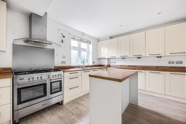 Kitchen/Breakfast Ro