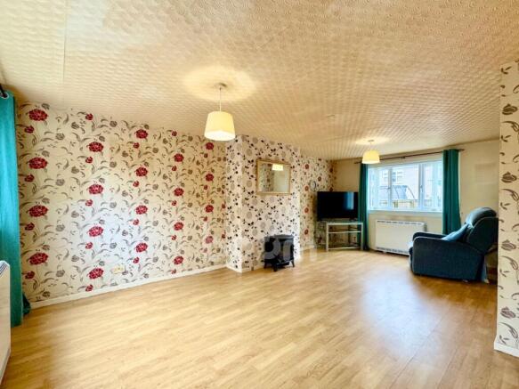 Ladeside Court, Kilbirnie lounge