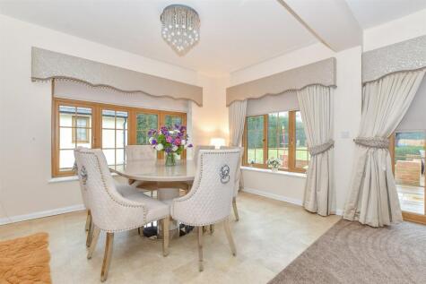 Maidstone Road, Staplehurst, Kent