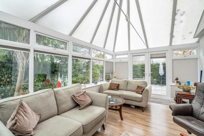 4 bed Detached for sale Image 11