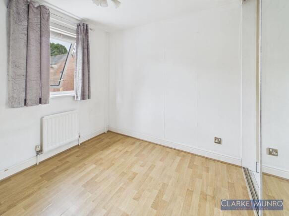 3 bed Semi-Detached for sale Image 8