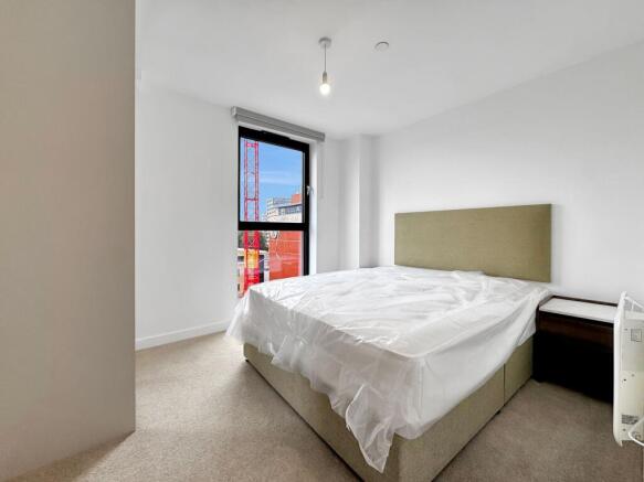 1 bed Apartment to rent Image 9