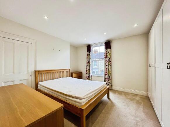 3 bed Terraced for sale Image 7