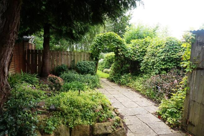 MIDDLE SECTION OF GARDEN