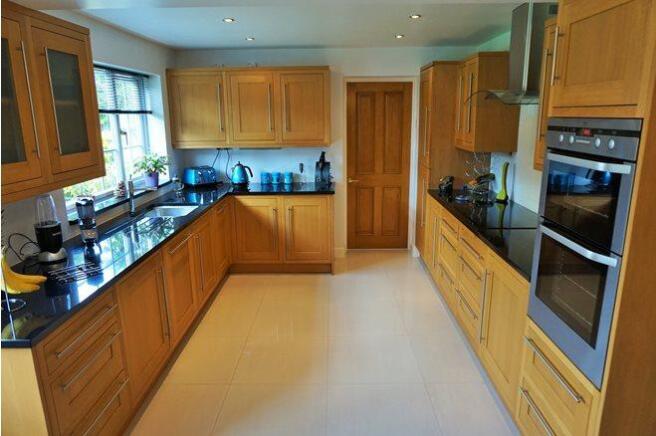 Kitchen / Breakfast