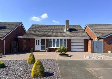 Maywood Close, Kingswinford