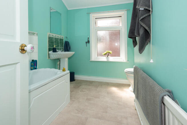 2 bed Terraced for sale Image 9
