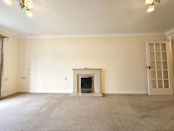 Sitting / dining room