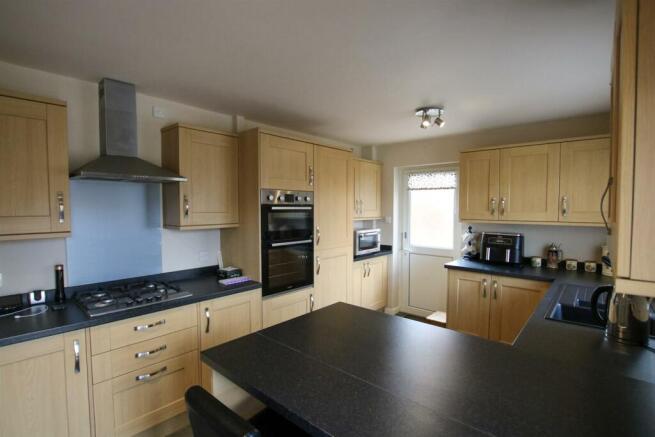 Kitchen / Breakfast Room
