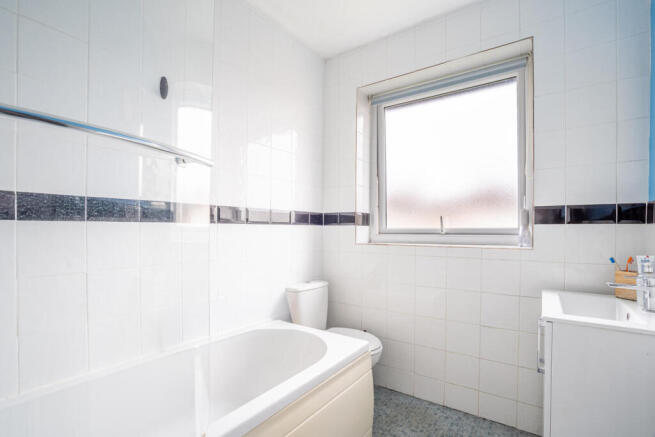 3 bed Semi-Detached for sale Image 8