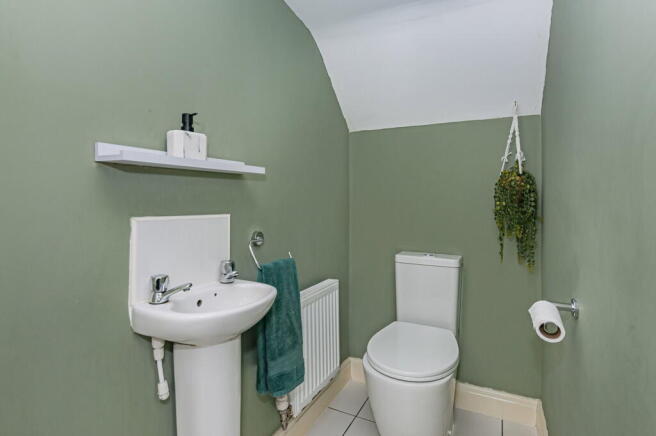 3 bed Terraced for sale Image 9