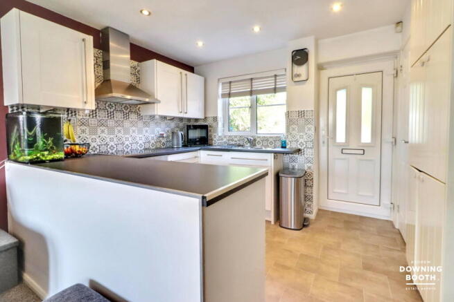 Wolsey Road, Lichfield, WS13 7QH photo 4