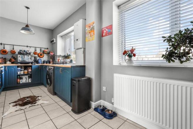 2 bed Terraced for sale Image 7