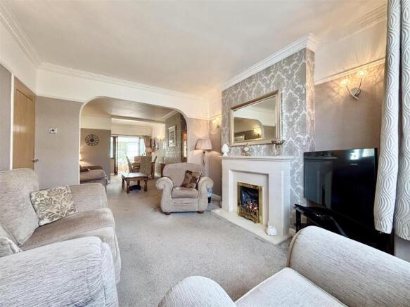 3 bed Semi-Detached for sale Image 8