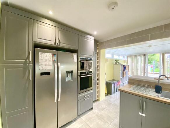 KITCHEN/DINER