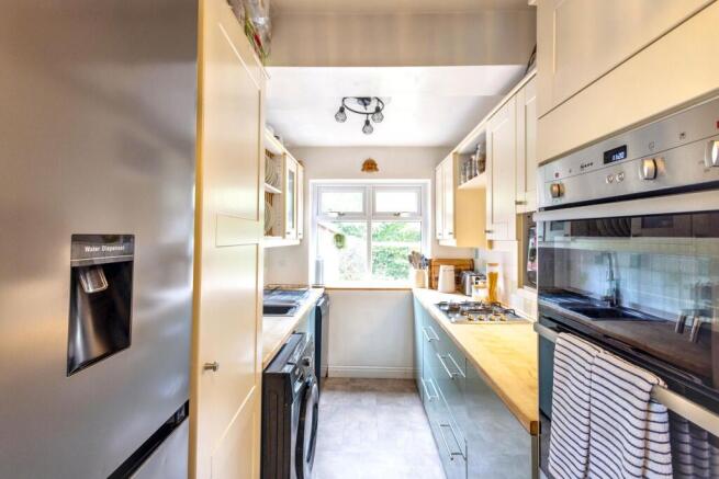 3 bed Semi-Detached for sale Image 8