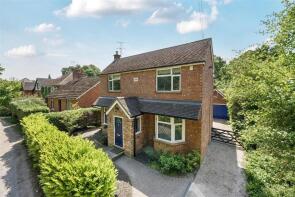 32 Glendennis, Addiscombe Road, Crowthorne RG45 7JX