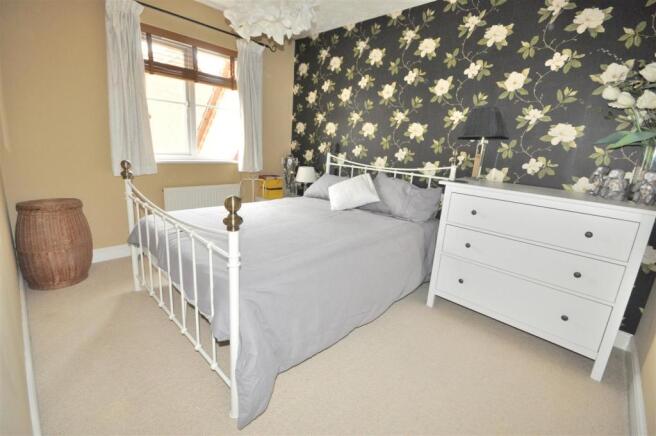 BEDROOM 2