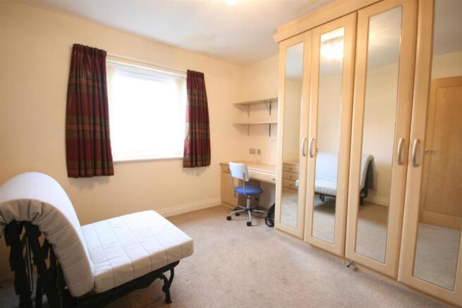 MASTER BEDROOM SUITE