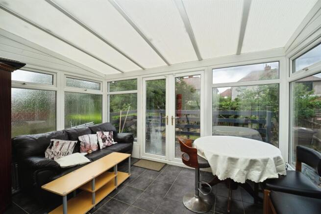 3 bed Semi-Detached for sale Image 8