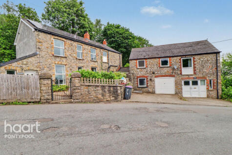 Pentrepiod Road, Pontypool
