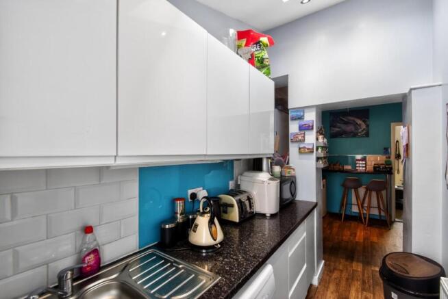 3 bed Terraced for sale Image 6