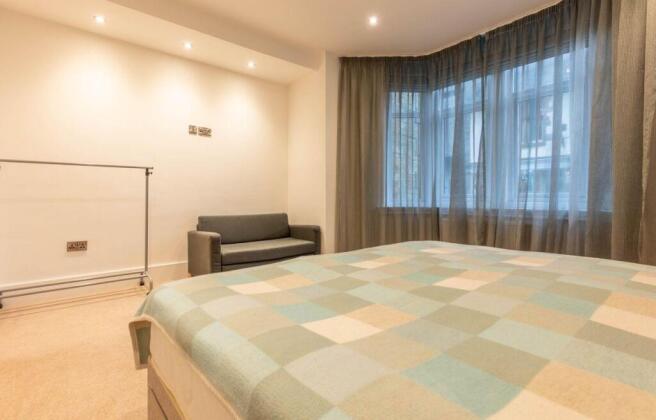 2 bed Apartment for sale Image 8
