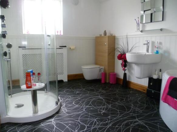 Bathroom / WC