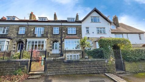 Buckstone Drive, Rawdon, Leeds